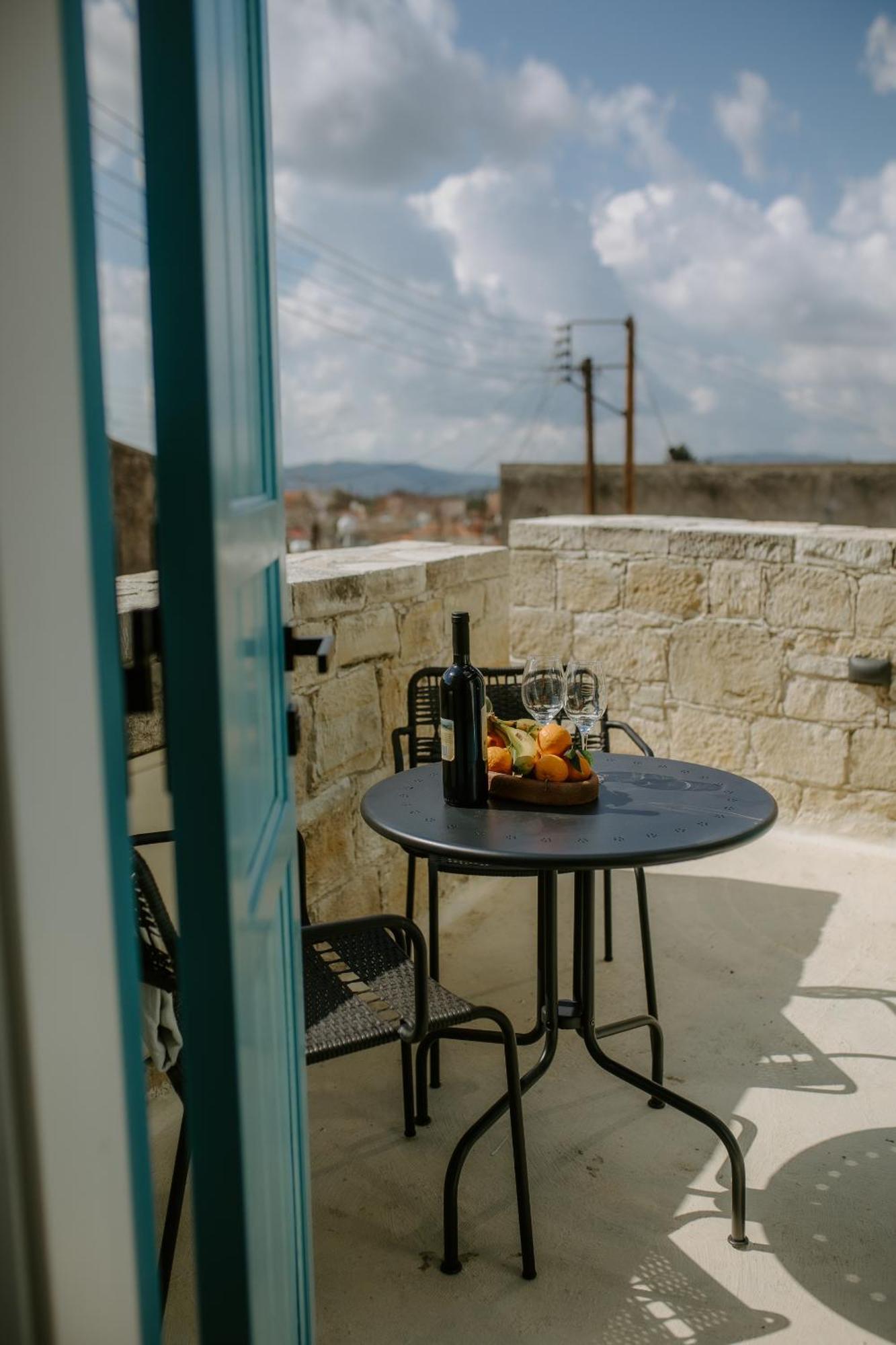 Smaragda'S Guest Rooms Limassol Exterior photo