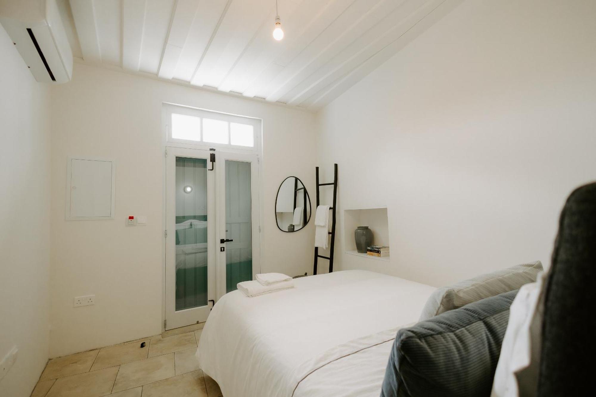 Smaragda'S Guest Rooms Limassol Exterior photo