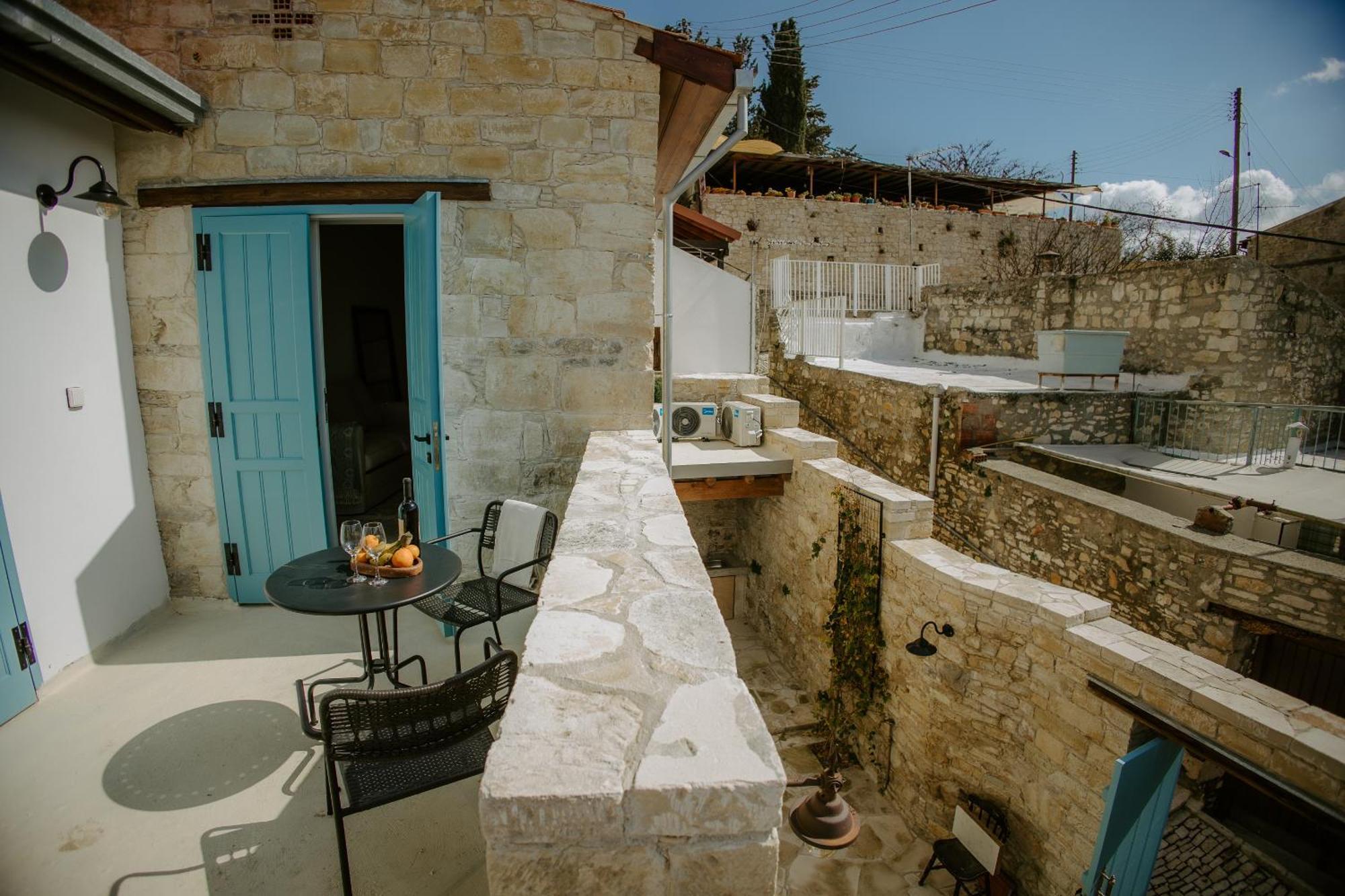 Smaragda'S Guest Rooms Limassol Exterior photo