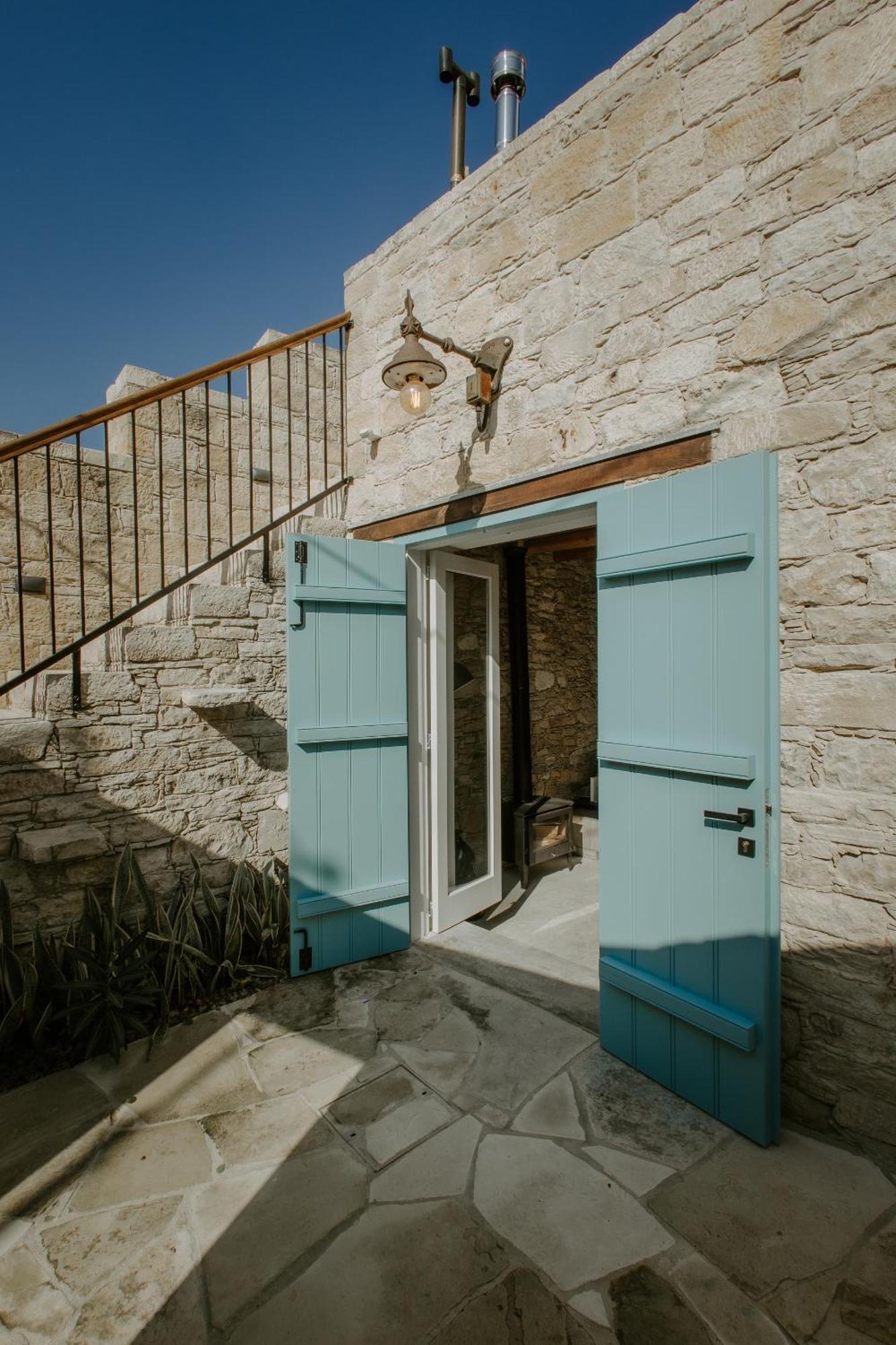 Smaragda'S Guest Rooms Limassol Exterior photo